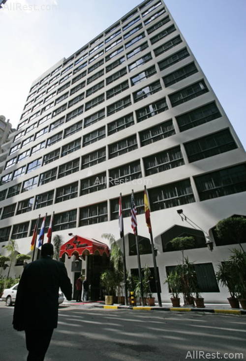 Golden Tulip Flamenco Hotel 4
